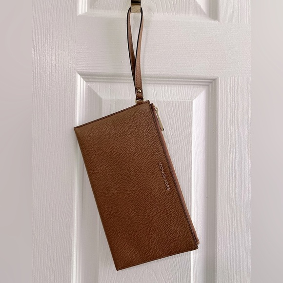 Michael Kors Tan Leather Wristlet - Picture 1 of 4